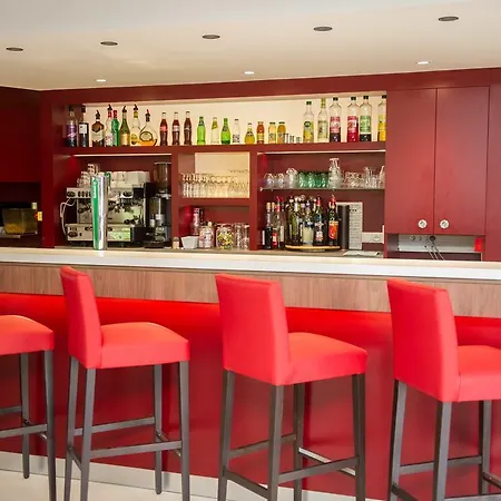 Campanile Reims Ouest - Hotell