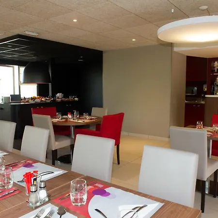Hotel Campanile Reims Ouest - 3*