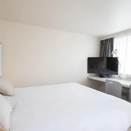 Campanile Reims Ouest - 3*