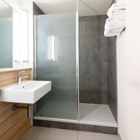 Campanile Reims Ouest - 3*