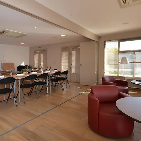 Hotel Campanile Reims Ouest - 3*