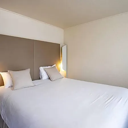 Campanile Reims Ouest - Hotel