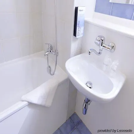 Campanile Reims Ouest - Hotell 3*