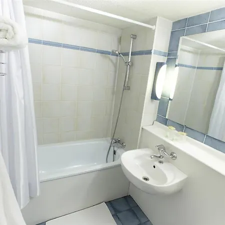 Campanile Reims Ouest - Hotel Tinqueux