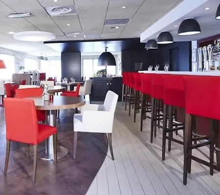 Campanile Reims Ouest - Hotel 3*