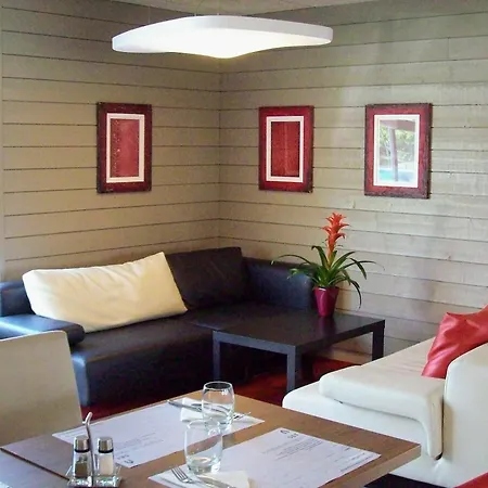 Campanile Reims Ouest - Hotel 3*