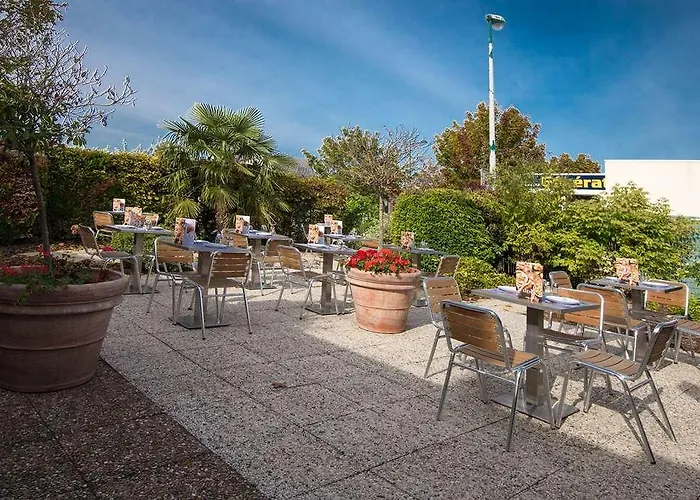 Campanile Reims Ouest - Hotel