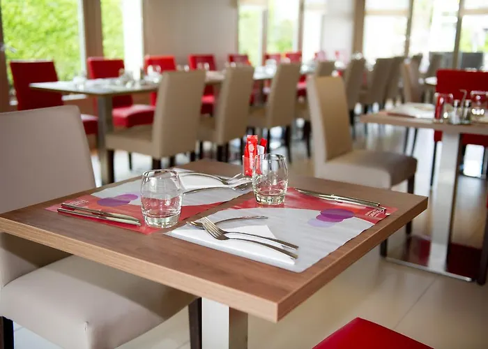 Campanile Reims Ouest - Hotel