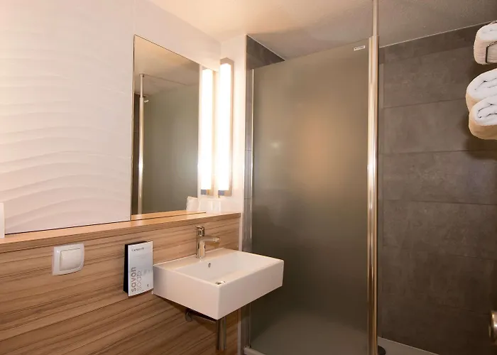 Campanile Reims Ouest - Hotel Tinqueux