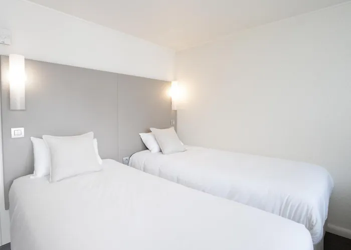 Campanile Reims Ouest - Hotel