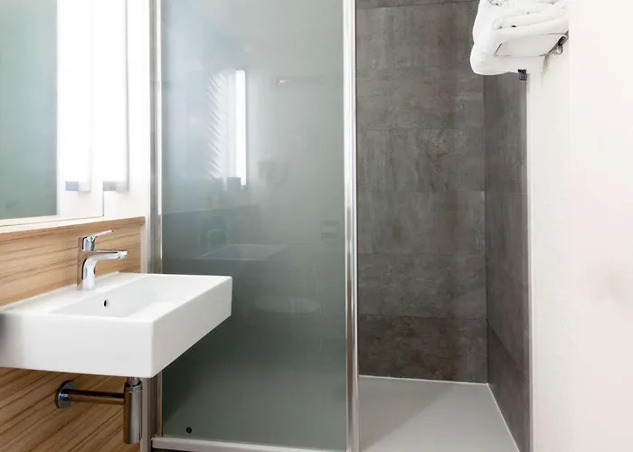 Campanile Reims Ouest - 3*