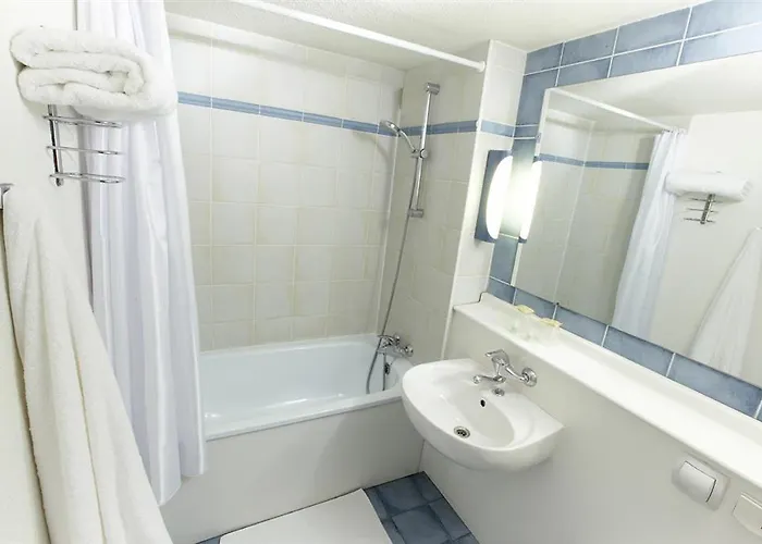 Campanile Reims Ouest - Hotel Tinqueux