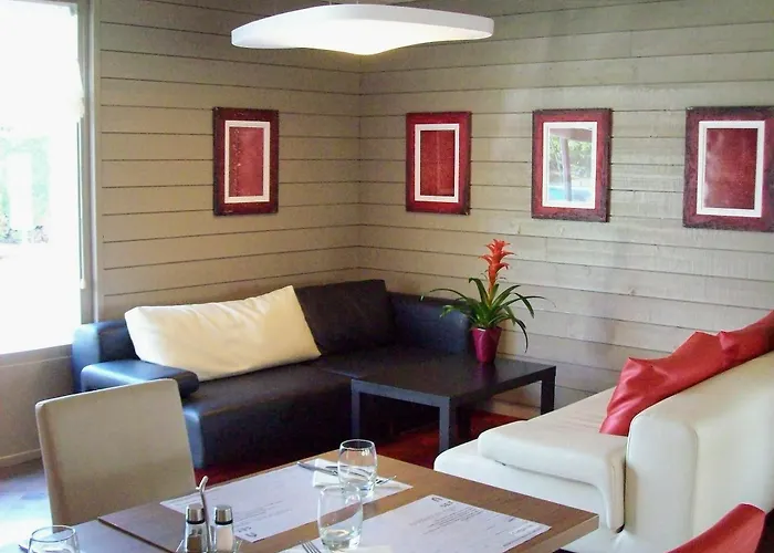 Campanile Reims Ouest - Hotel 3*